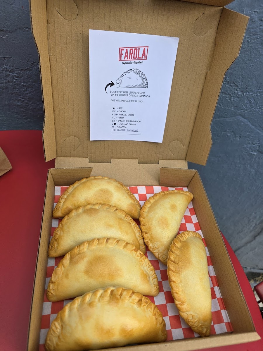 Farola Empanadas Argentinas Photos 2